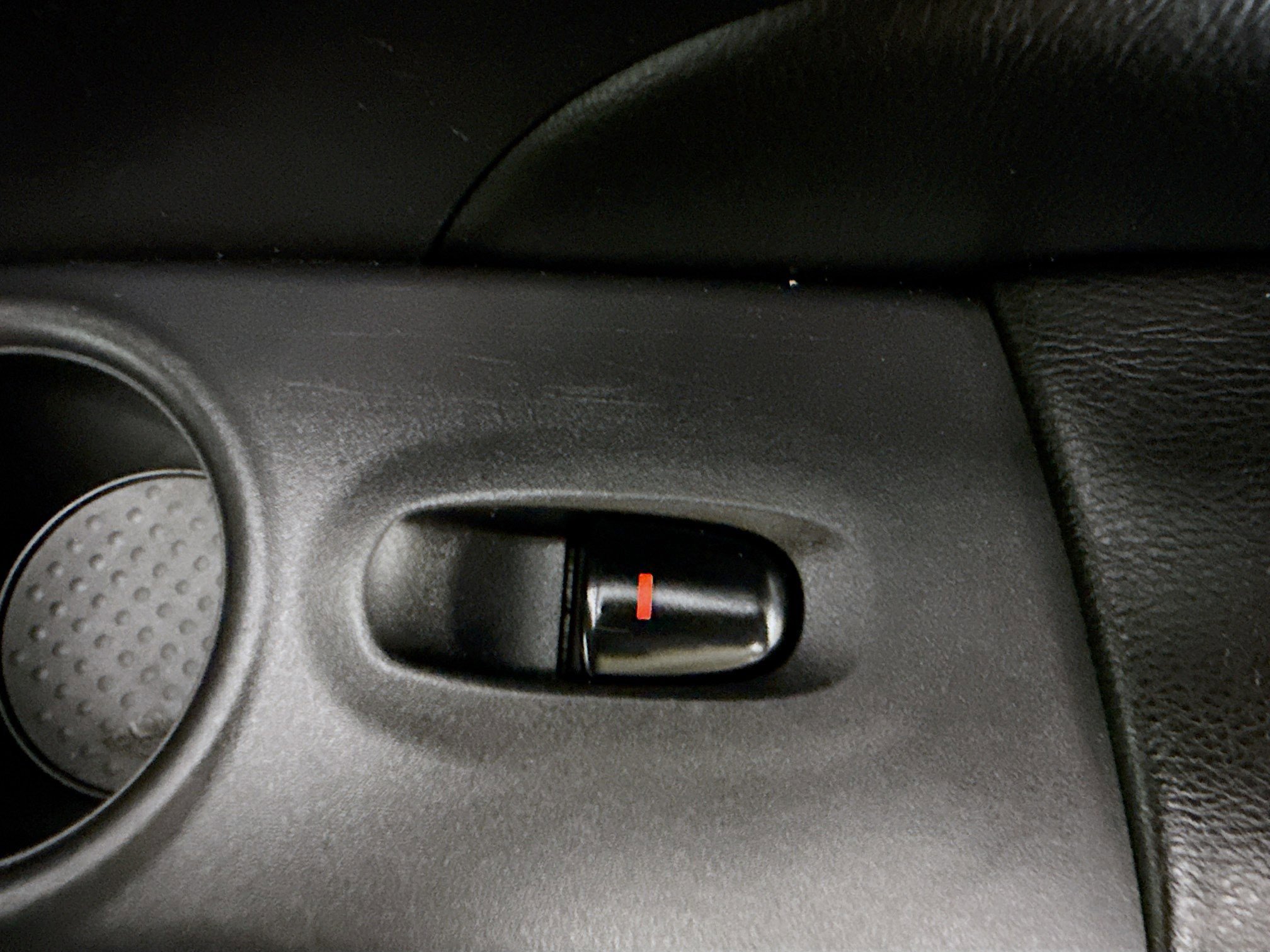 Used 2019 Nissan Pathfinder SV image 31