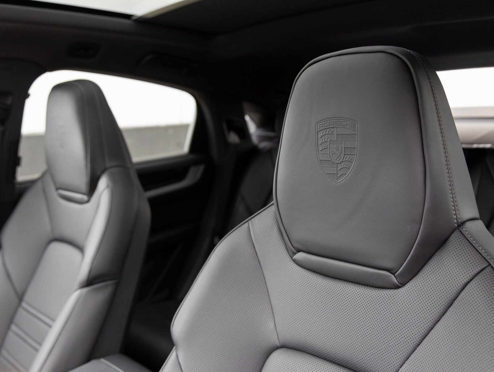 Used 2025 Porsche Cayenne S image 24