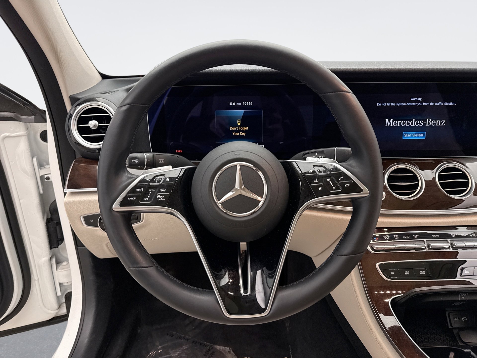 Used 2022 Mercedes-Benz E 350 4MATIC Sedan image 12
