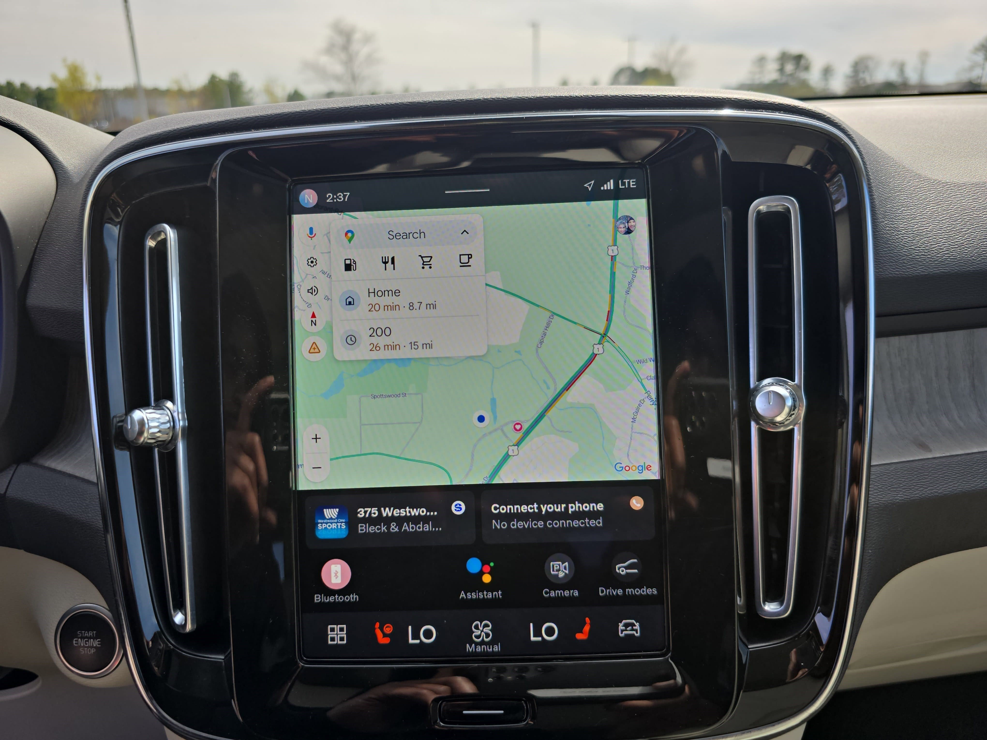 Used 2023 Volvo XC40 B4 Plus w/ Driver Assist Package image 24