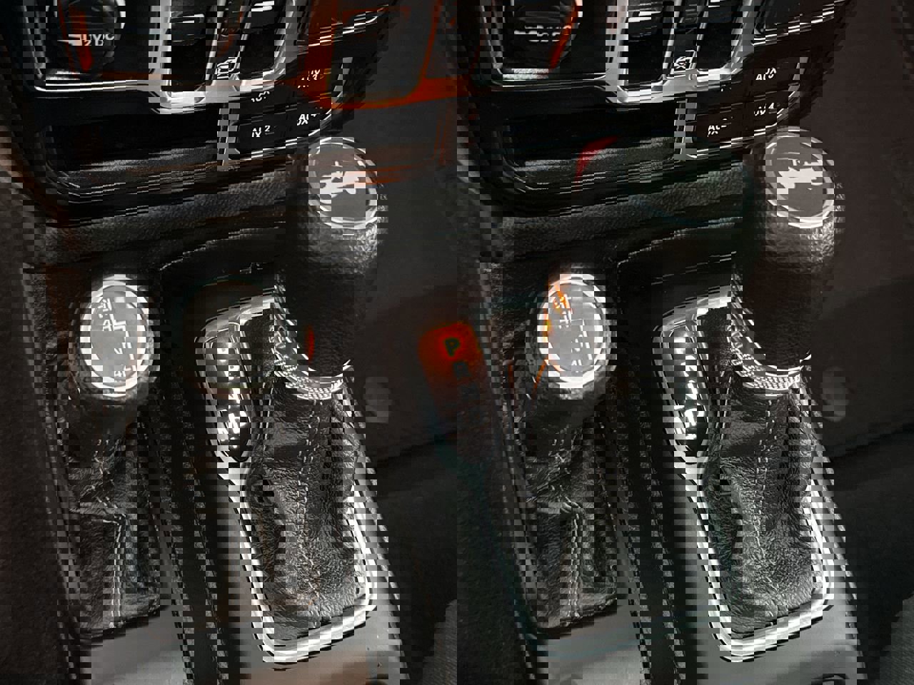 Used 2024 Jeep Wrangler Unlimited Sahara image 14