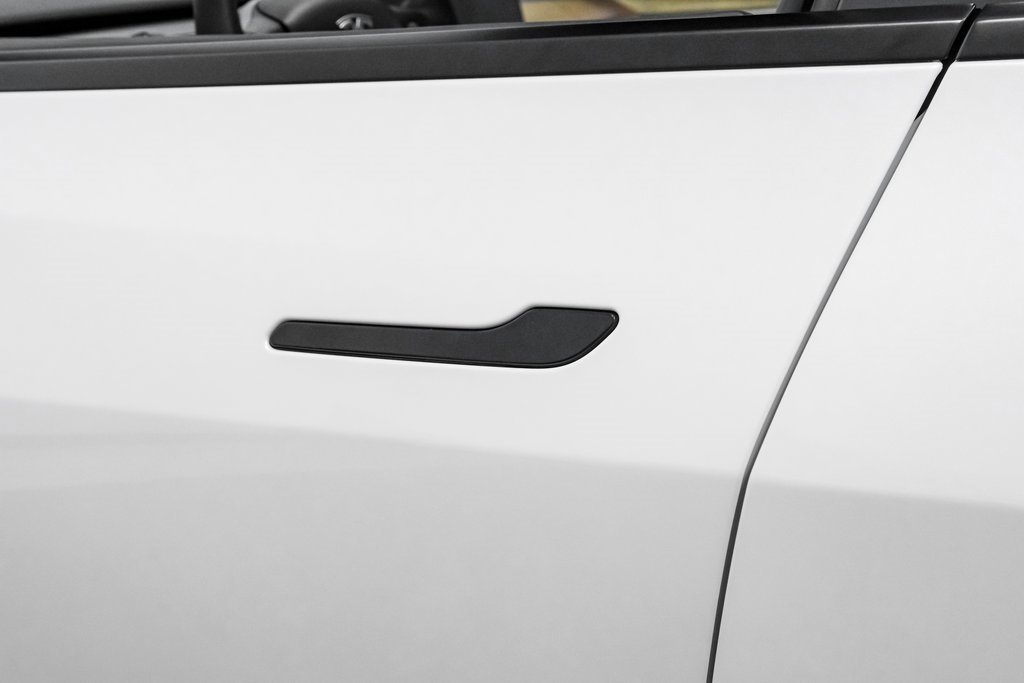 Used 2023 Tesla Model Y Long Range image 42