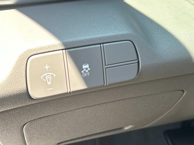 Used 2024 Hyundai Elantra SEL w/ Convenience Package image 22