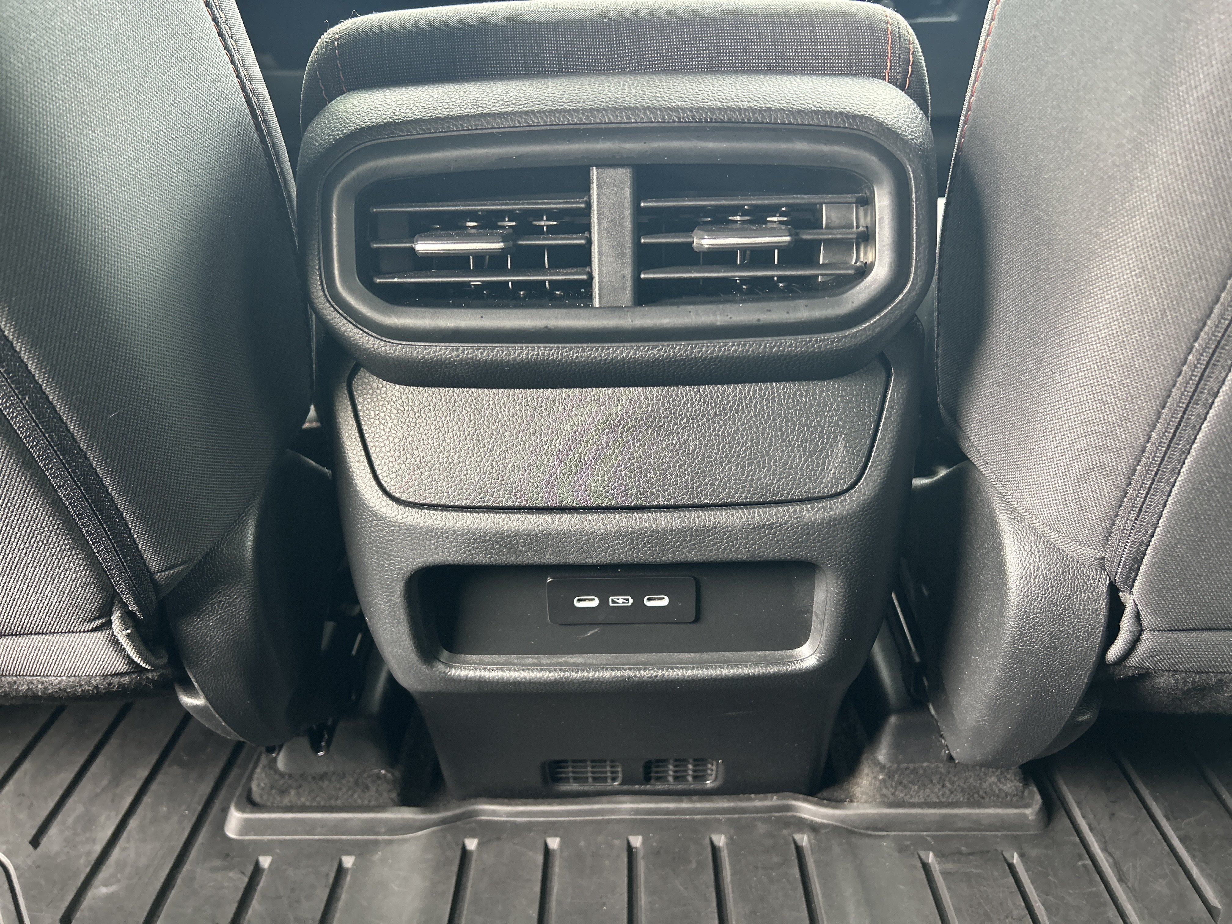 Used 2025 Honda Pilot Sport image 28