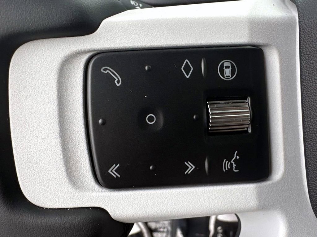 New 2025 Land Rover Defender 110 S image 26