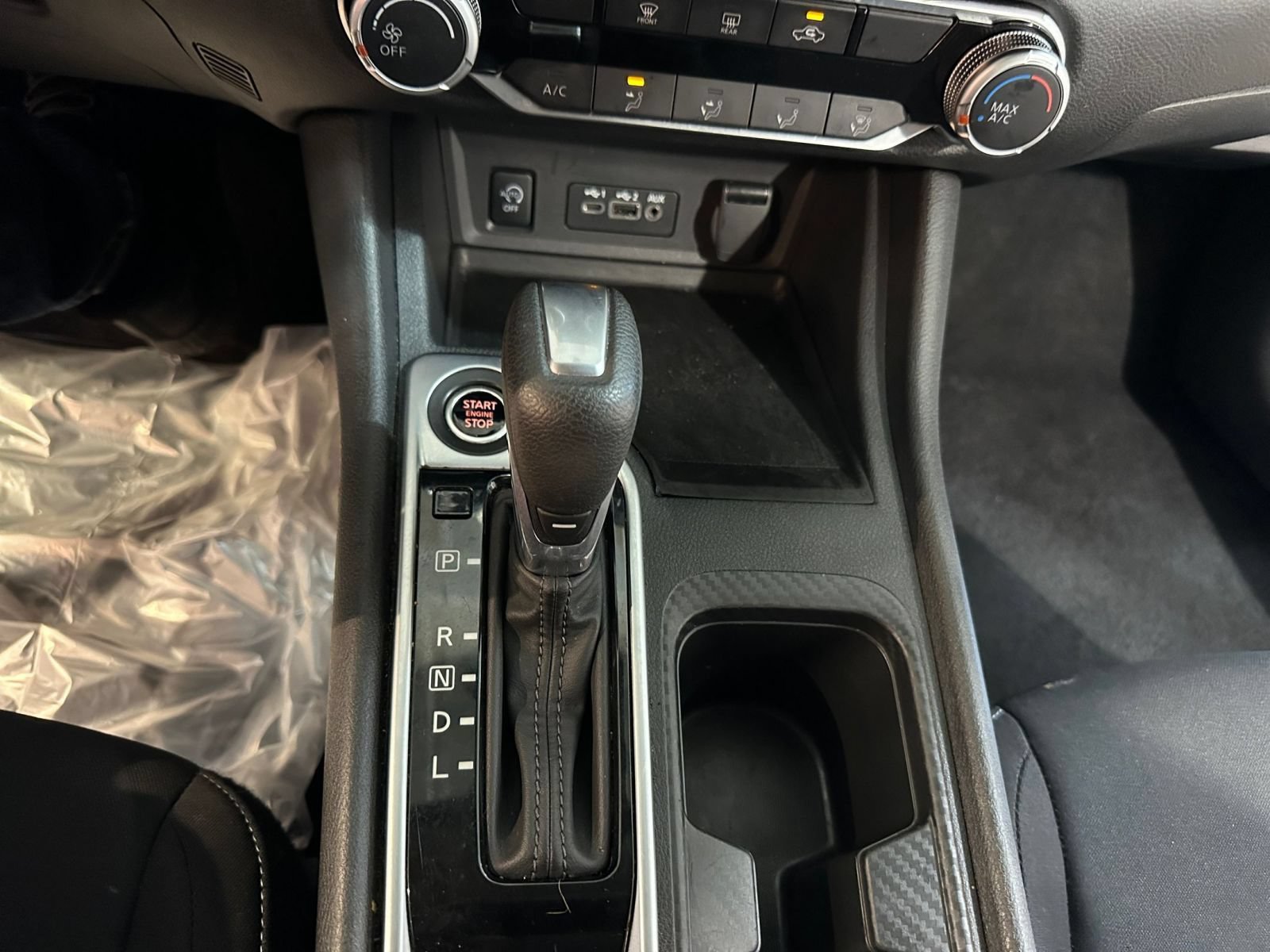 Used 2025 Nissan Sentra SV FWD image 40