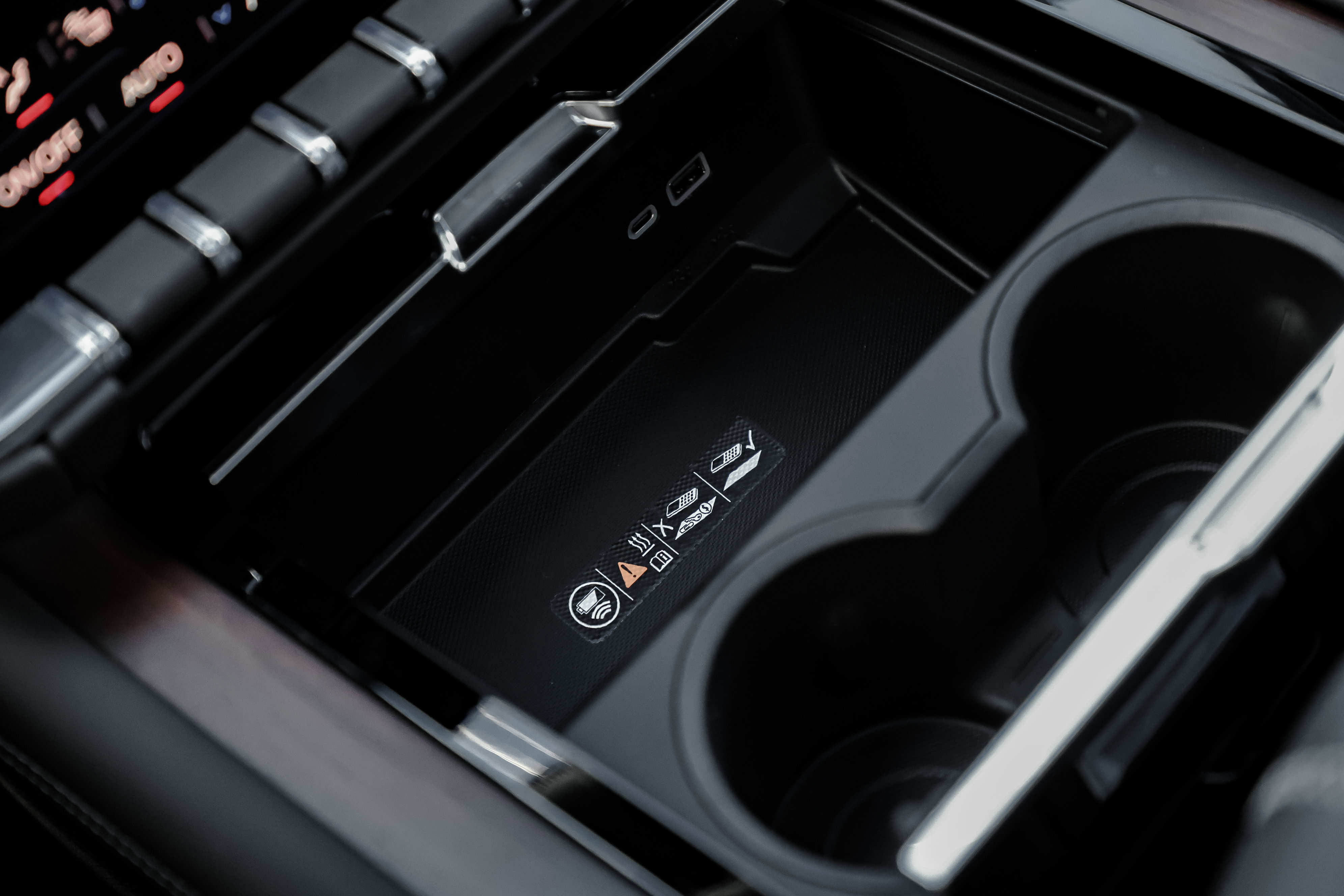 New 2026 GMC Yukon Denali w/ Sun & Power Step Package image 25