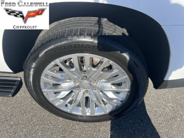 Used 2024 Chevrolet Suburban High Country w/ Advanced Technology Package AWD/4WD image 39