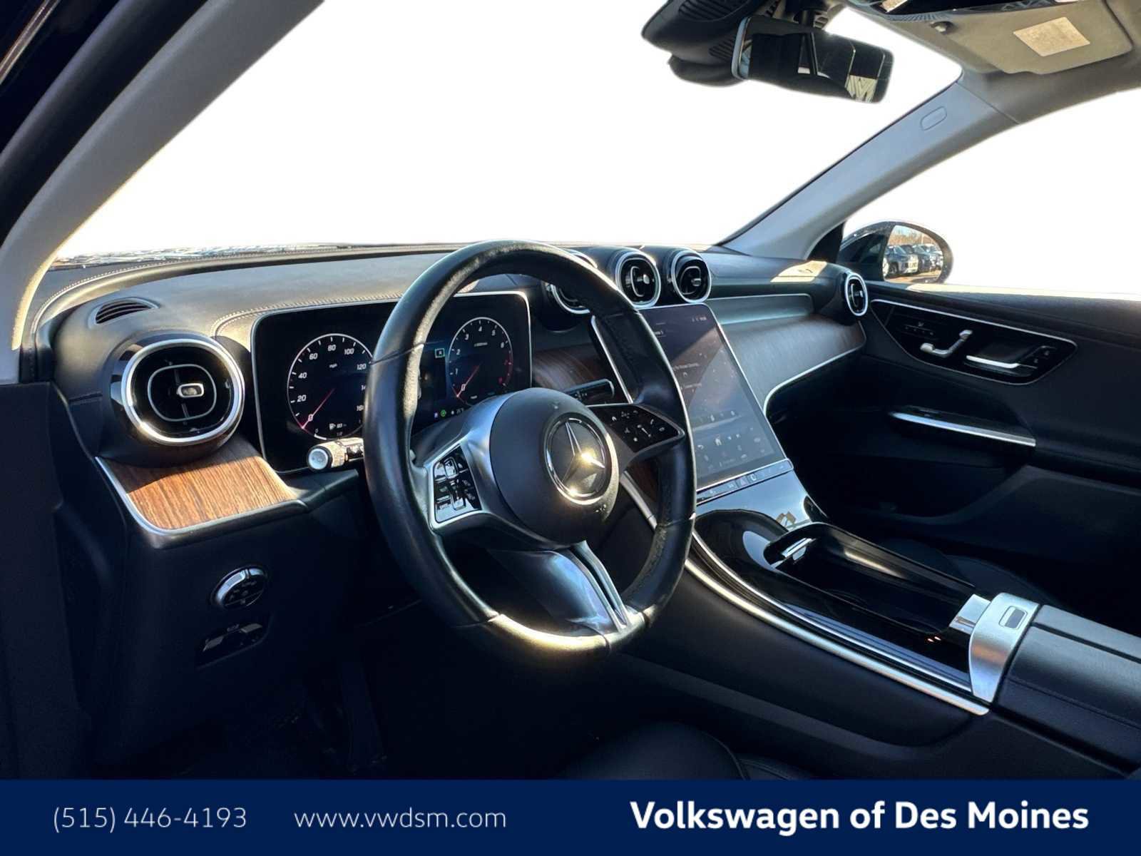 Used 2024 Mercedes-Benz GLC 300 4MATIC image 2