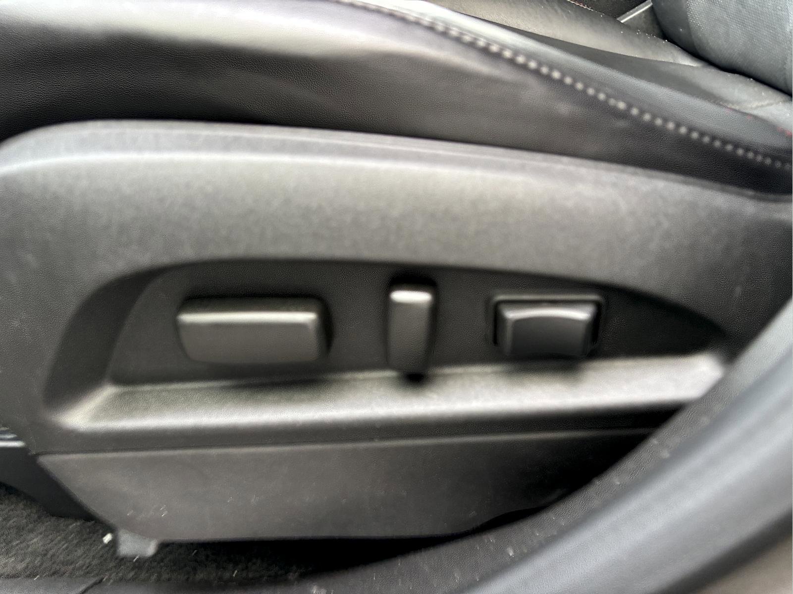 Used 2012 Chevrolet Equinox LTZ AWD/4WD image 16