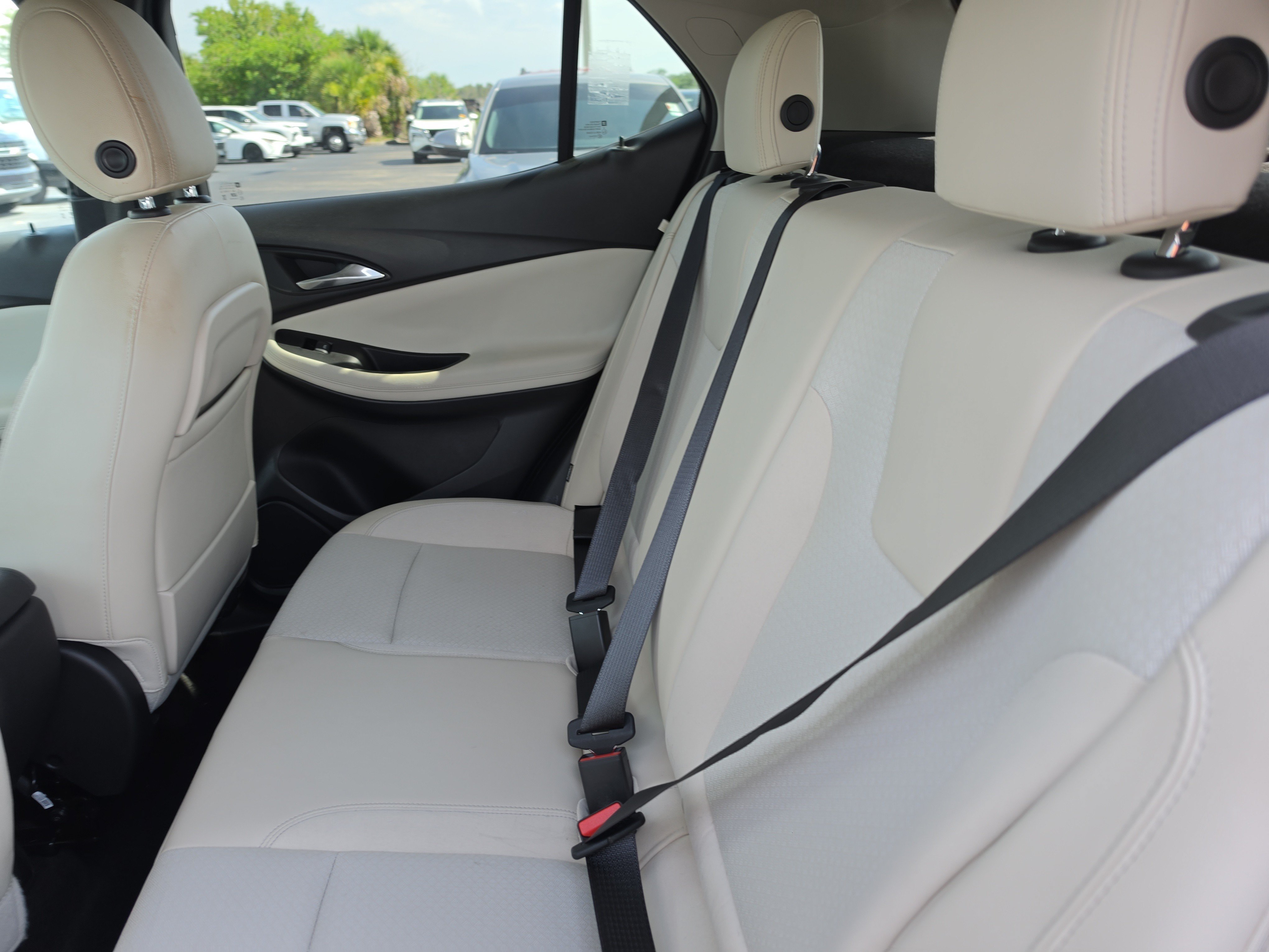 Certified 2023 Buick Encore GX Preferred w/ Cold Weather Comfort Package FWD image 12