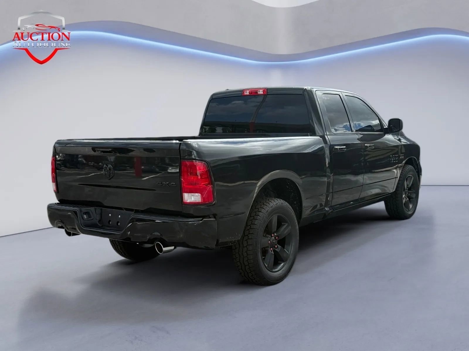 Used 2018 RAM 1500 Express w/ Black Ram 1500 Express Group image 5