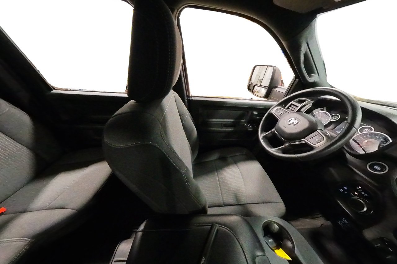 Used 2024 RAM 2500 Tradesman w/ Chrome Appearance Group image 43