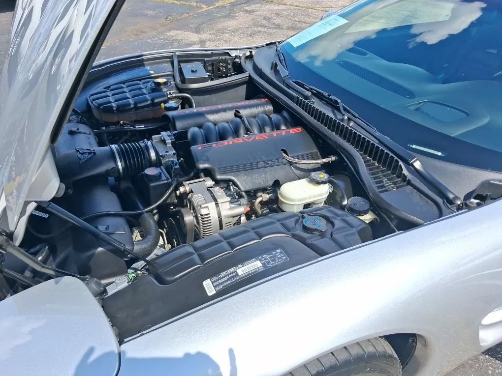 Used 2001 Chevrolet Corvette Coupe w/ Preferred Equipment Group2 RWD image 13