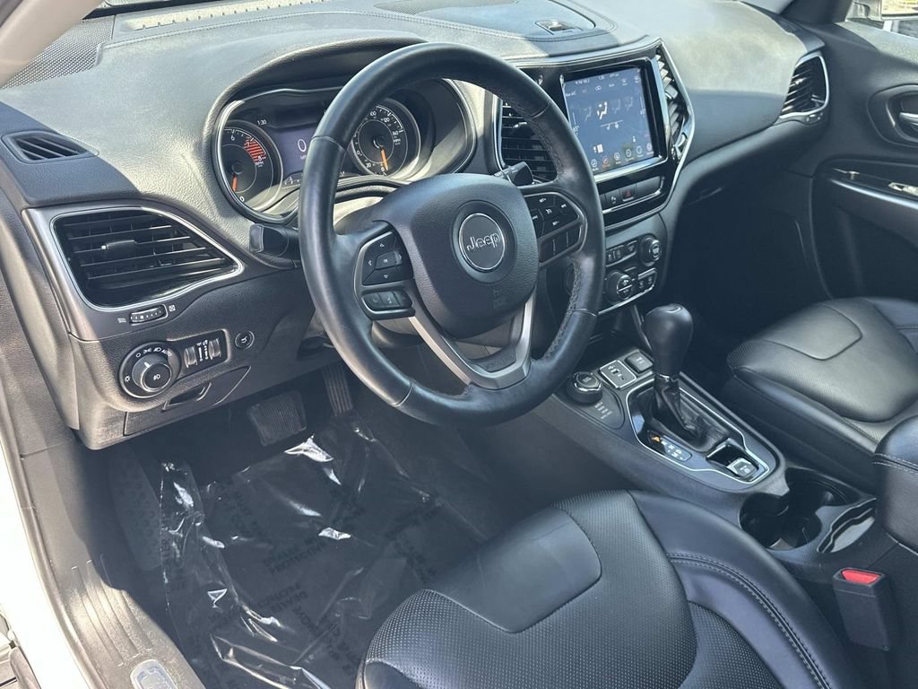 Used 2019 Jeep Cherokee Limited AWD/4WD image 2