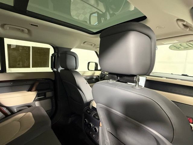 Used 2024 Land Rover Defender 130 X AWD/4WD image 25