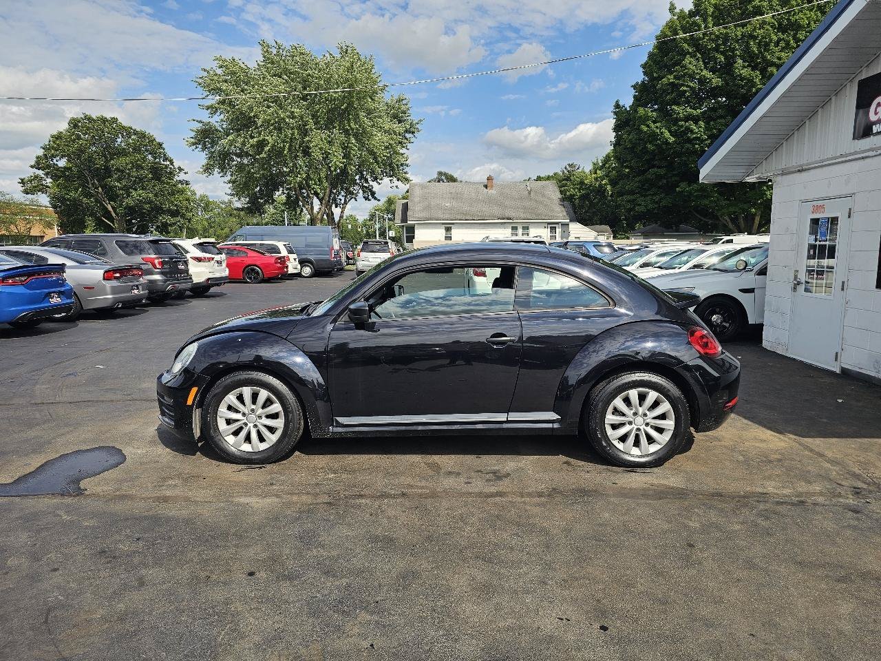 Used 2017 Volkswagen Beetle 1.8T S FWD image 6