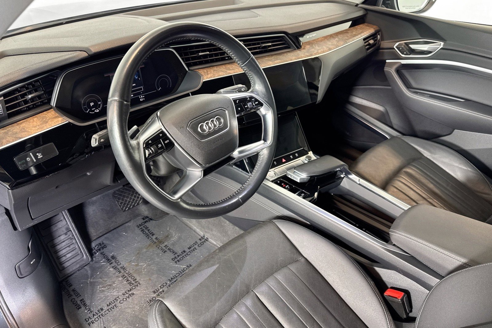 Used 2019 Audi e-tron Premium Plus w/ Cold Weather Package image 9