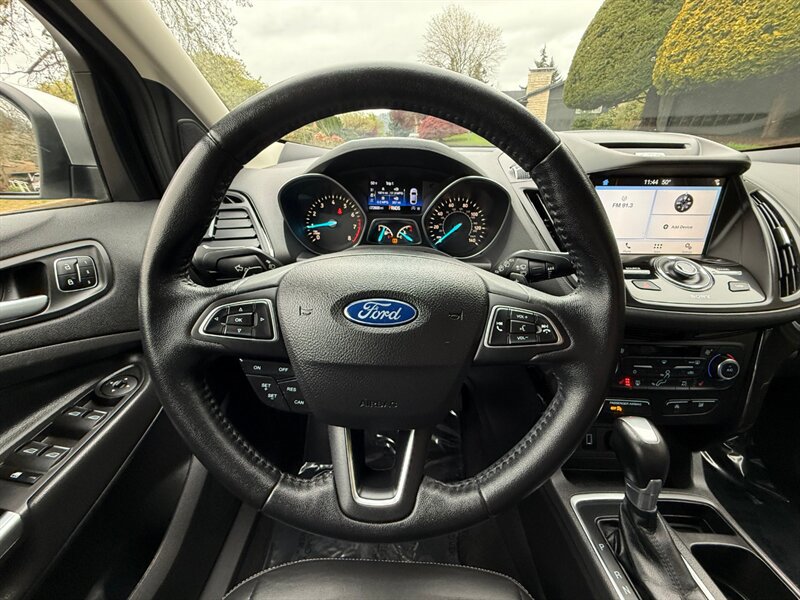 Used 2017 Ford Escape Titanium AWD/4WD image 20