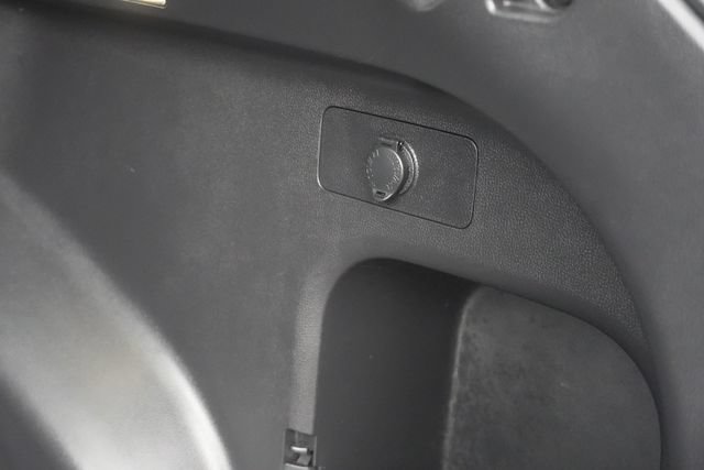 Used 2022 Toyota RAV4 XLE FWD image 12