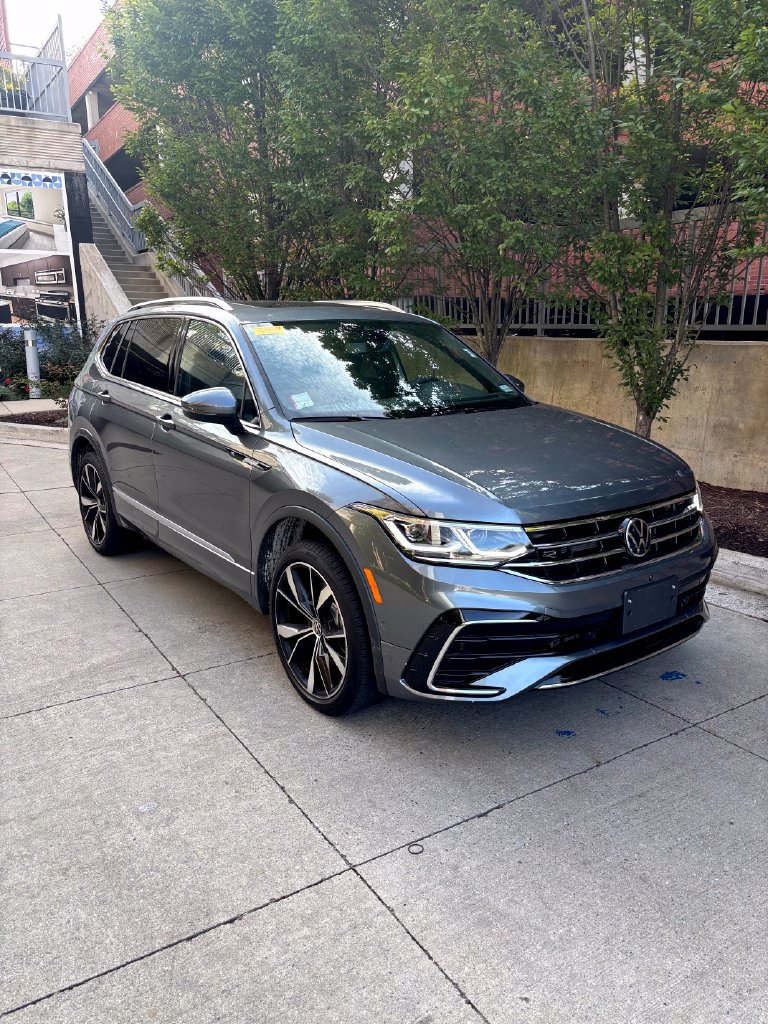 Used 2023 Volkswagen Tiguan SEL R-Line AWD/4WD image 8