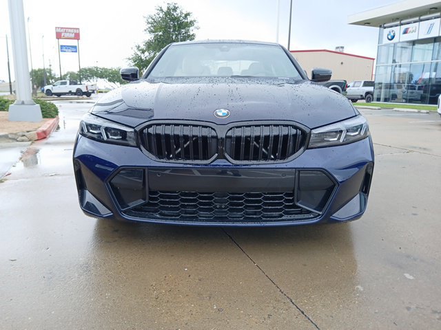 New 2026 BMW 330i Sedan w/ M Sport Package RWD image 2