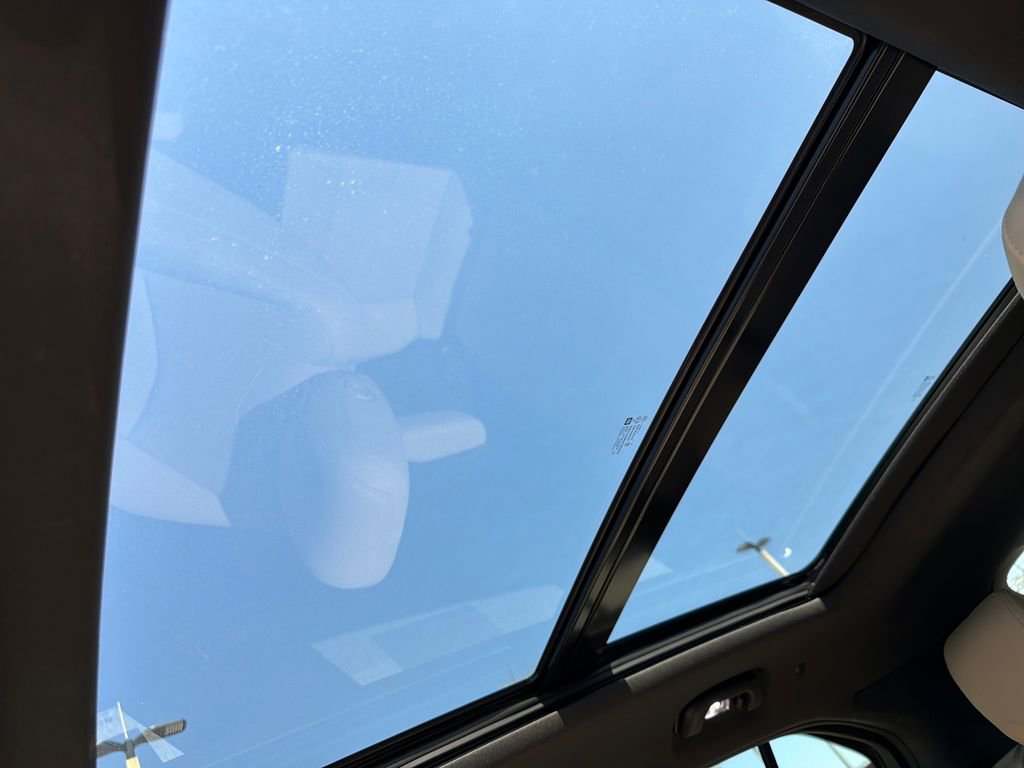 Used 2024 Cadillac XT4 Luxury image 40