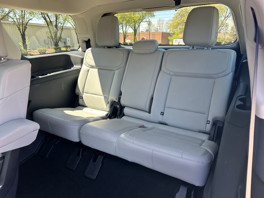 Used 2025 Ford Expedition Platinum image 32