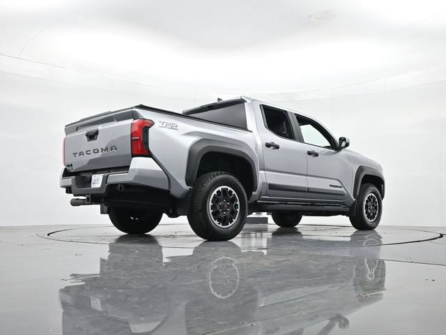 Used 2024 Toyota Tacoma TRD Off-Road AWD/4WD image 30
