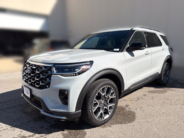 New 2027 Ford Explorer Platinum w/ 3.0L Ultimate Package AWD/4WD image 11