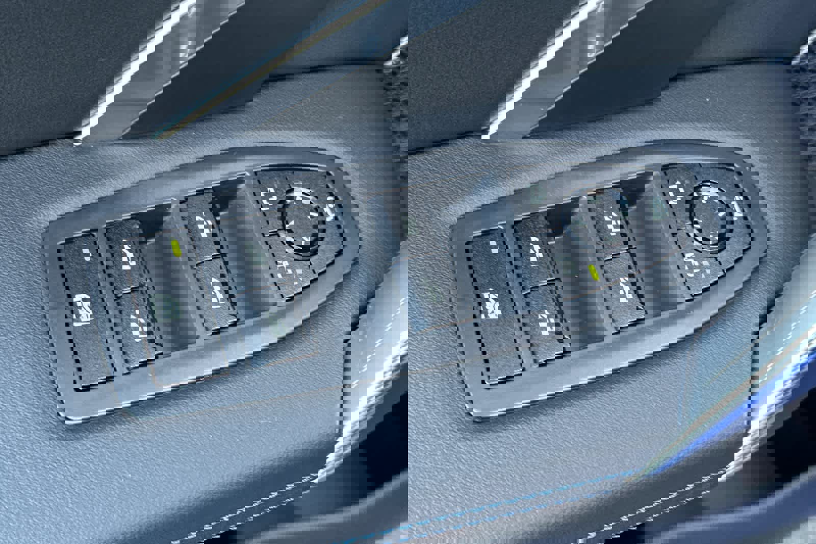 Used 2025 BMW X1 xDrive28i w/ Premium Package image 13