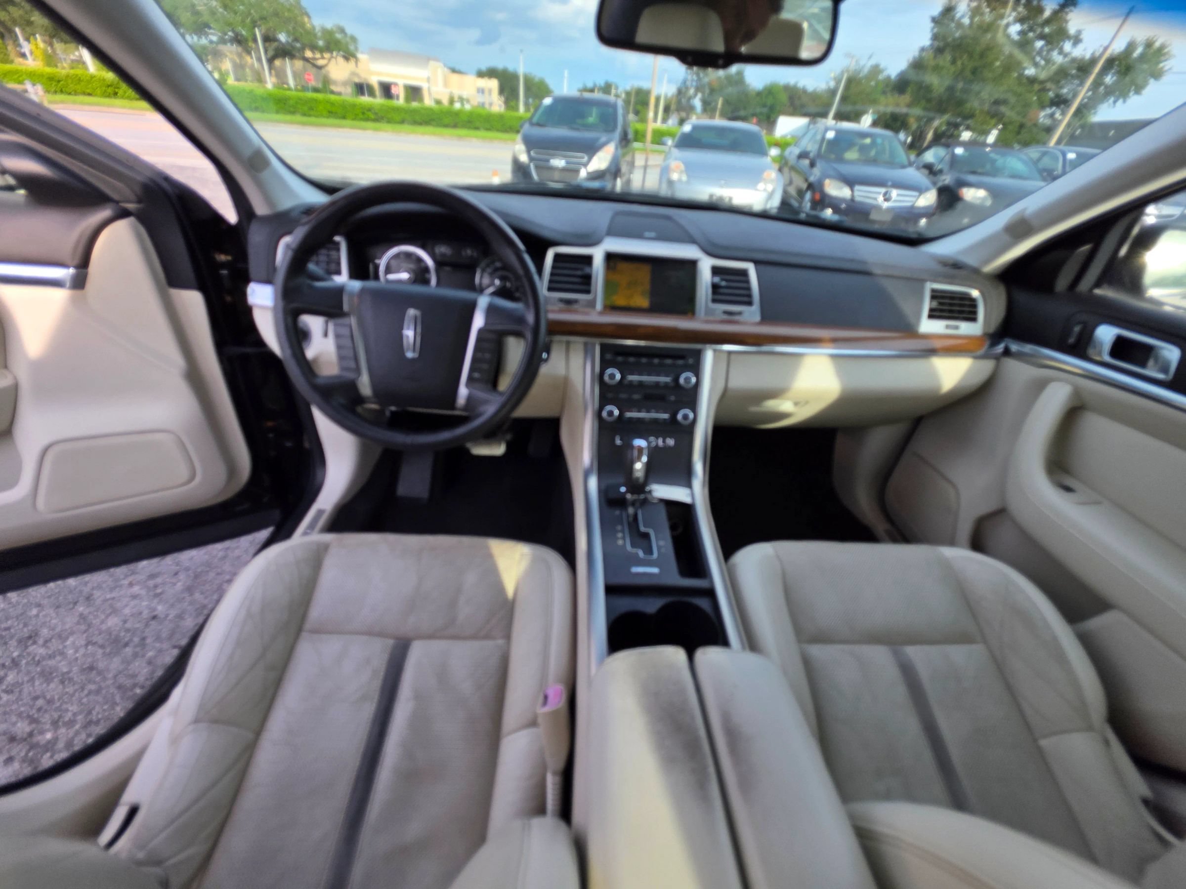 Used 2009 Lincoln MKS FWD image 15