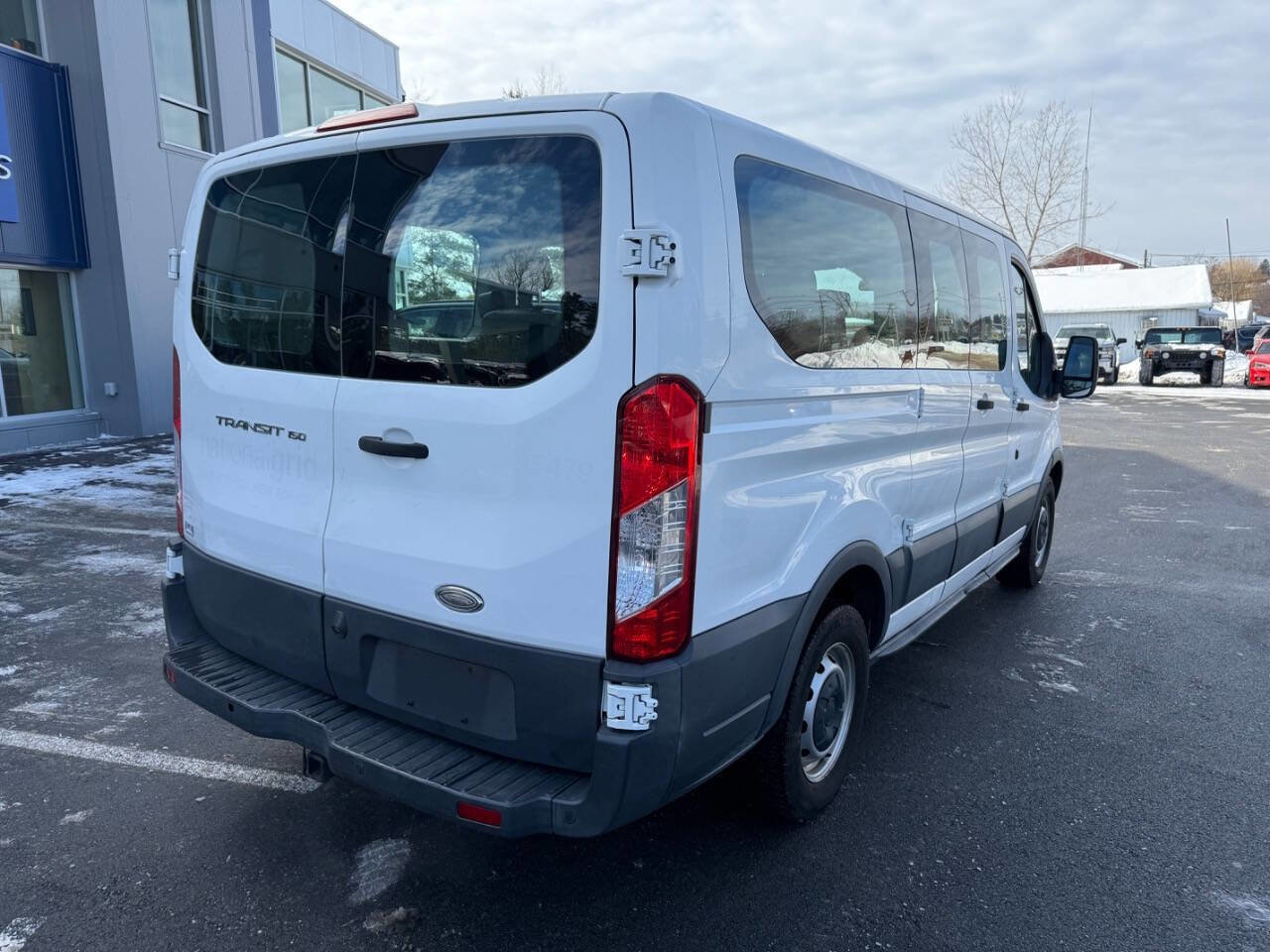 Used 2015 Ford Transit 150 XL image 7