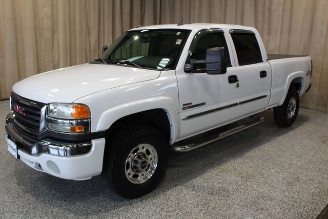 Used 2005 GMC Sierra 2500 SLT w/ Heavy-Duty Power Package image 4