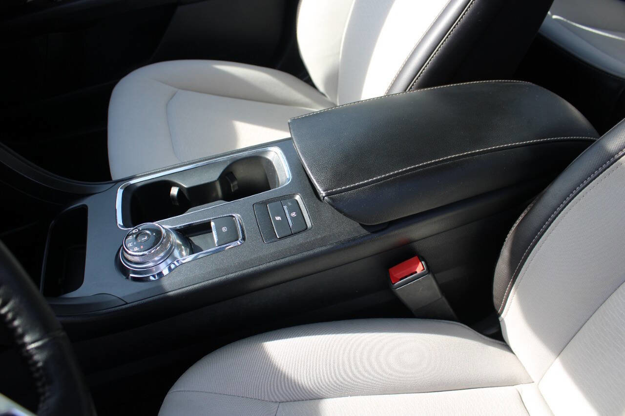 Used 2020 Ford Fusion SE w/ Equipment Group 151A image 33