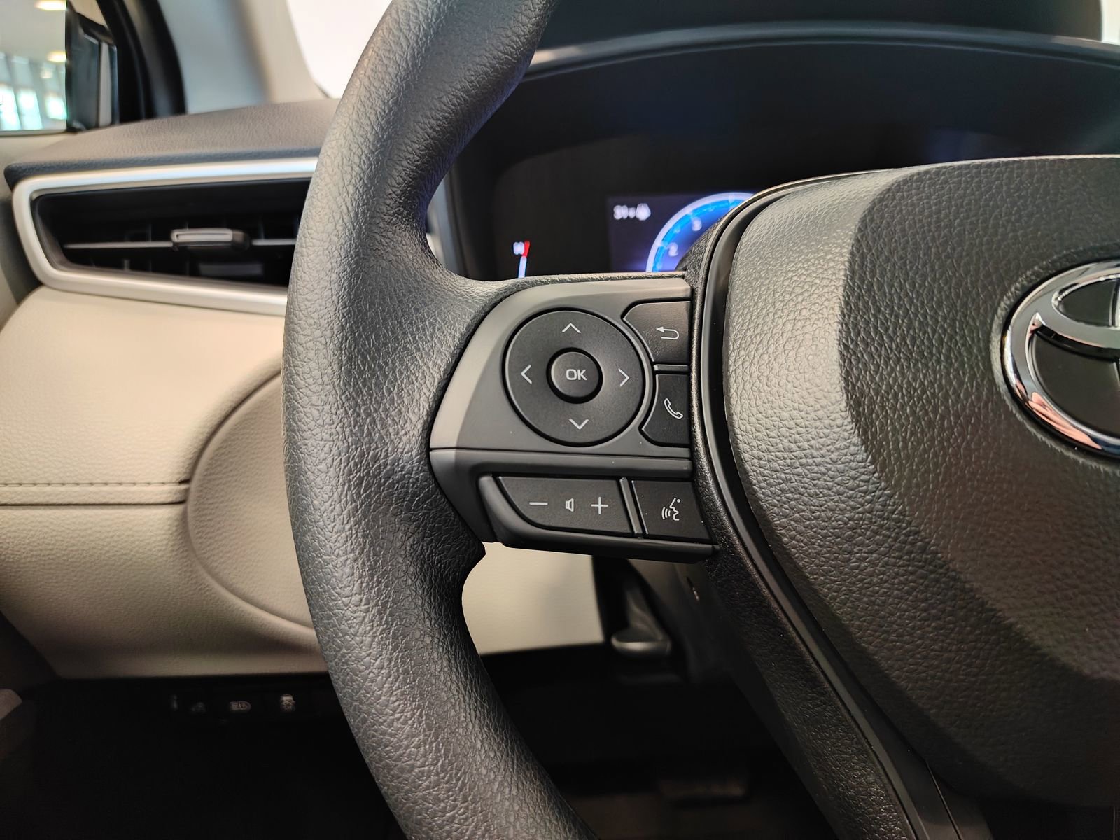 New 2026 Toyota Corolla Cross L image 14