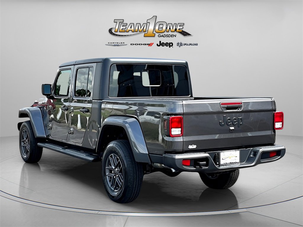 New 2025 Jeep Gladiator Sport image 4