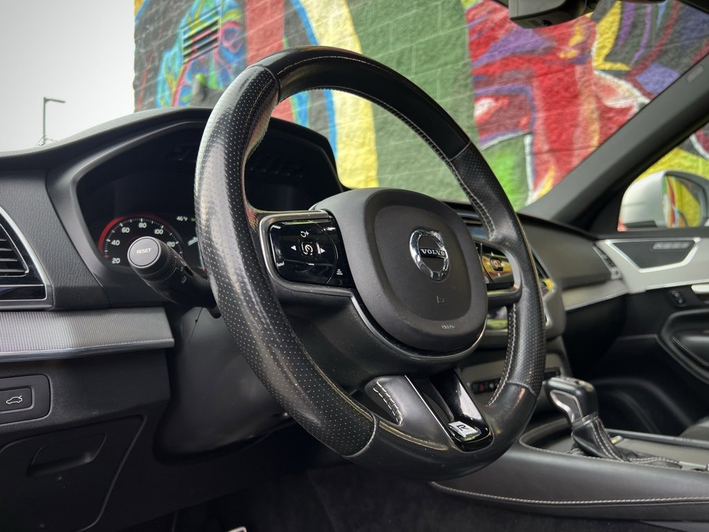 Used 2016 Volvo XC90 T6 R-Design w/ Protection Package Plus image 29