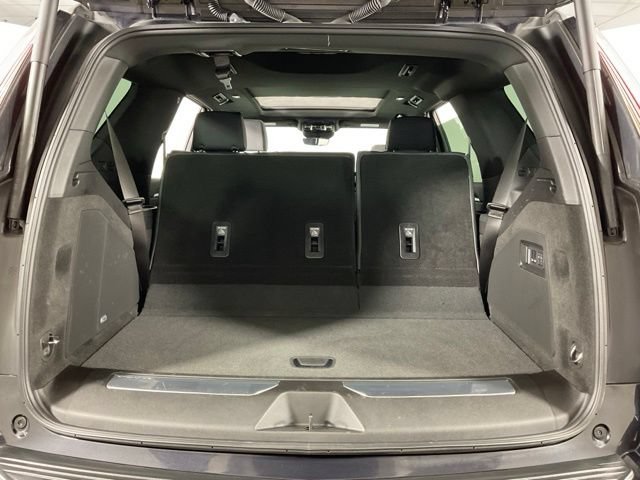 Used 2025 Cadillac Escalade Premium Luxury AWD/4WD image 32
