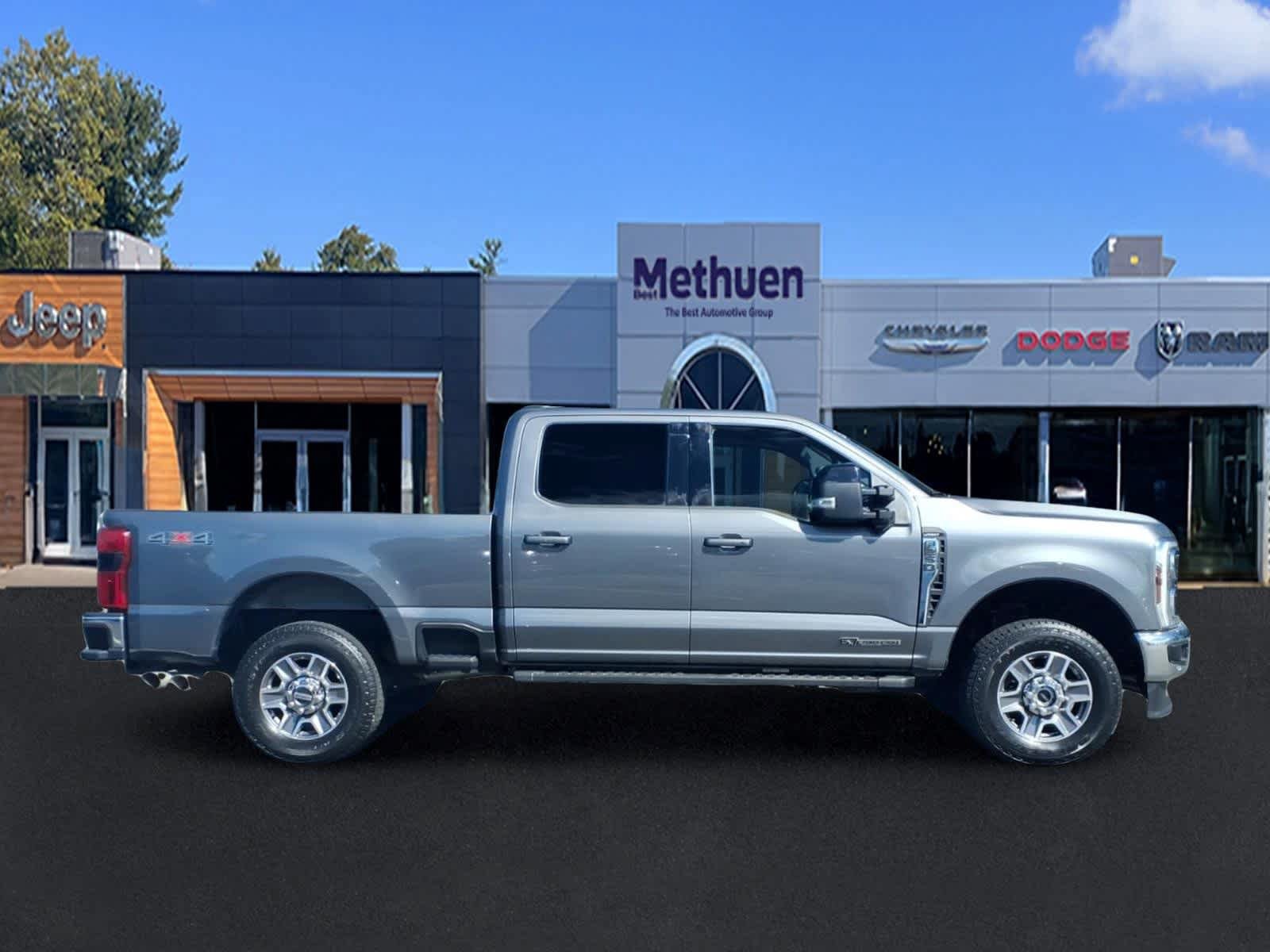 Used 2024 Ford F250 Lariat AWD/4WD image 2