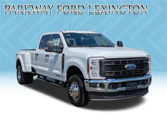 New 2026 Ford F350 XL image 3