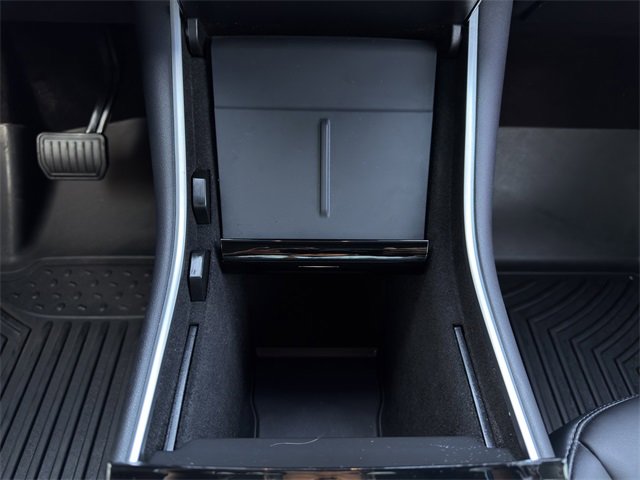 Used 2020 Tesla Model Y Long Range image 15