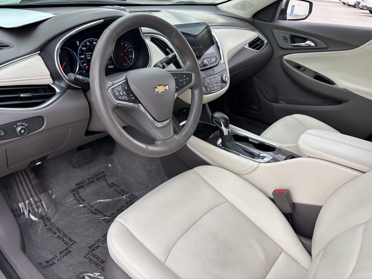 Used 2023 Chevrolet Malibu LT w/ LPO, Floor Liner Package FWD image 16