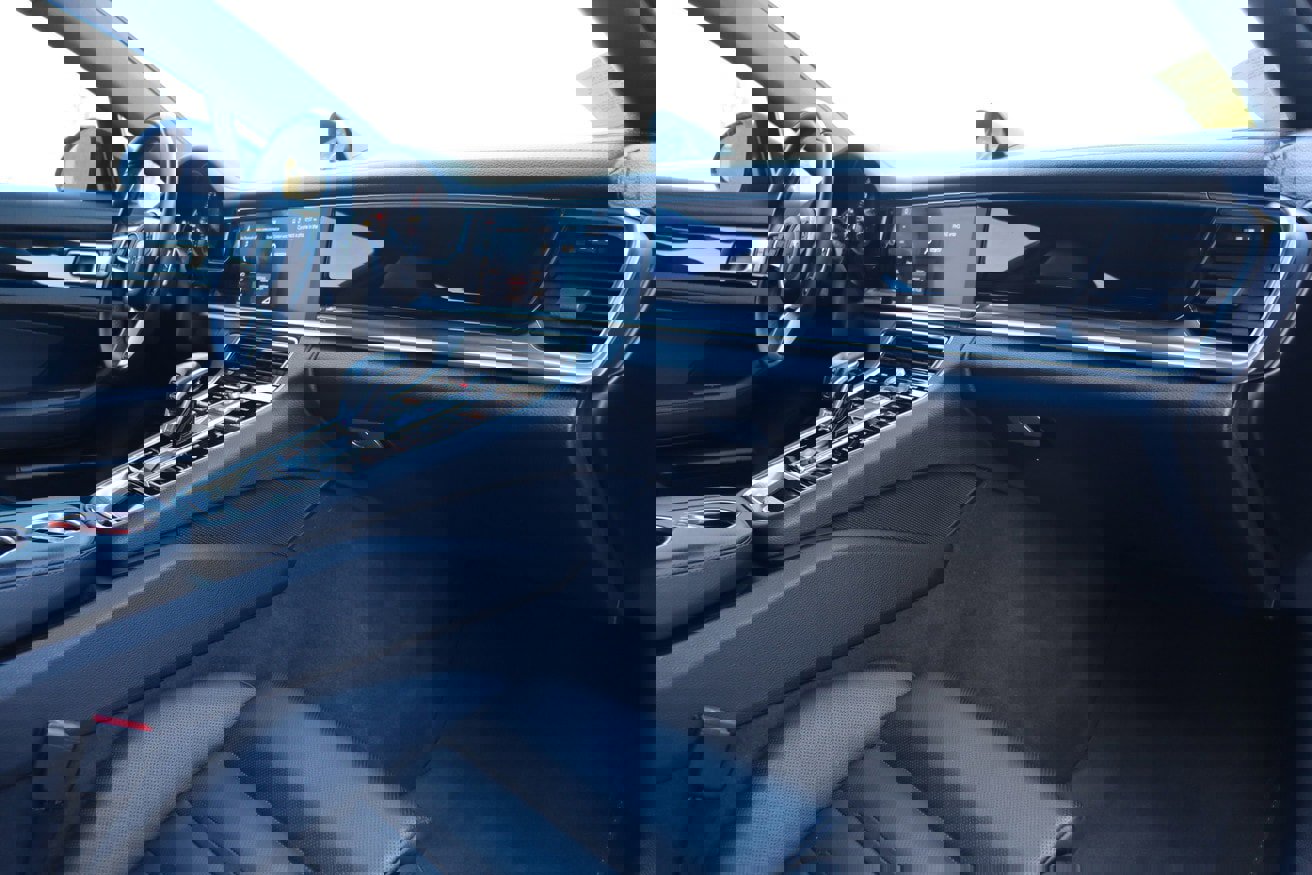 Used 2018 Porsche Panamera 4 w/ Premium Package Plus image 21