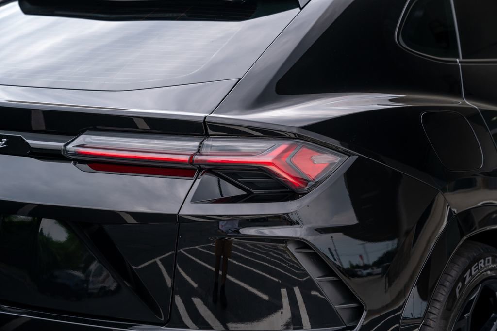 Used 2020 Lamborghini Urus AWD/4WD image 15