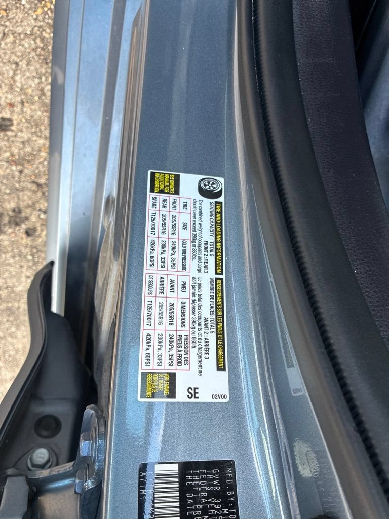 Used 2025 Toyota Corolla LE FWD image 29