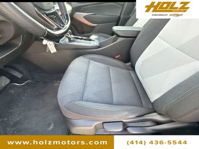 Certified 2024 Chevrolet Trax RS w/ Driver Confidence Package FWD image 31