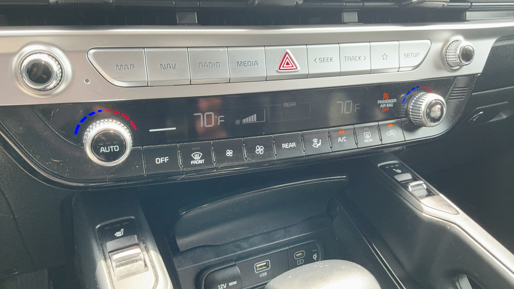 Used 2023 Kia Telluride S w/ S Sunroof Package FWD image 16