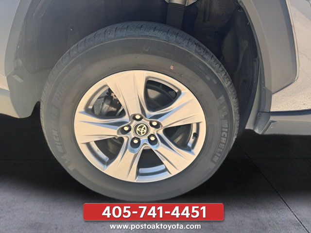 Used 2025 Toyota RAV4 XLE FWD image 29