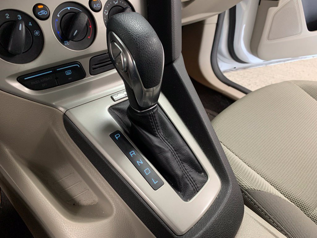 Used 2013 Ford Focus SE FWD image 22